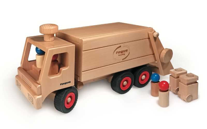 fagus® garbage truck made of wood
