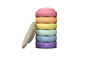 Stapelstein Rainbow Pastell: 6 Steine mit Confetti Board zum Balancieren