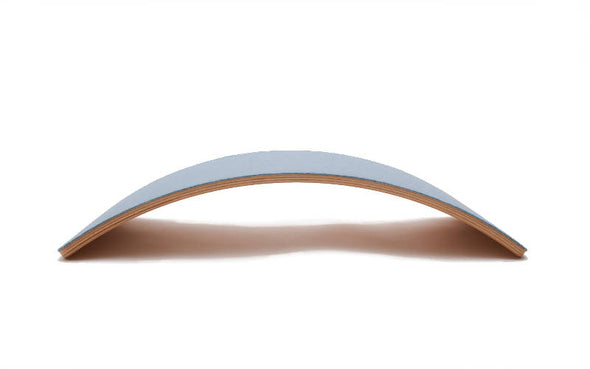 Balance Board Wobbel® "Starter” mit Filz in "Sky" Blau | Balance Board aus Holz also Wippe oder Brücke