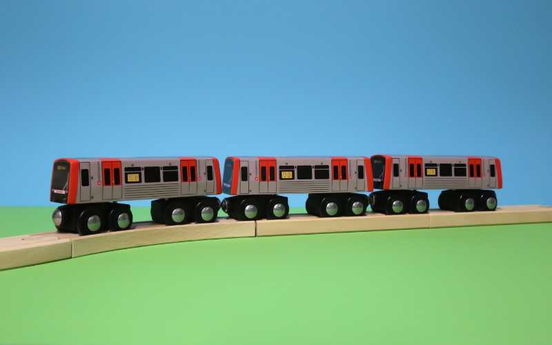 Holzeisenbahn Hamburger UBahn U3 | Spielzeug Holzubahn 3er Set
