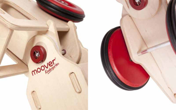 Holzrutschauto mit verstärkter Achse für Kindergarten Alltag | Der Junior Truck von Moover Toys ist ein Rutschauto, das speziell für den Einsatz in Kindertagesstätten konzipiert wurde.