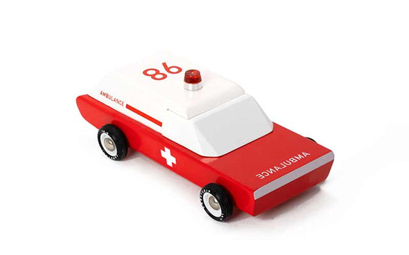 Spielzeugauto von Candylab Toys Krankenwagen Ambulance Holzautos