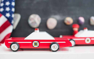 Holzautos Candylab Toys Americana Feuerwehrauto aus Holz