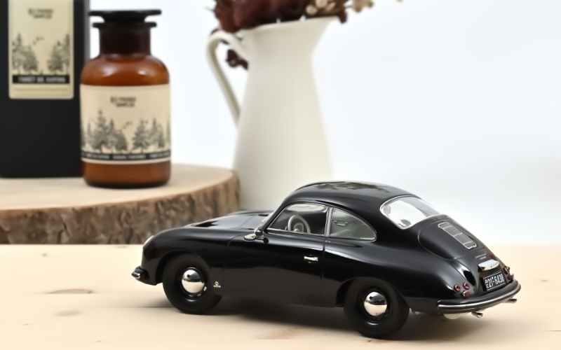 NOREV 187452 Porsche 356 Coupé 1952 Argent 1/18 - 400pcs NOREV 187452 Porsche 356 Coupé 1952 Argent 1/18 - 400pcs