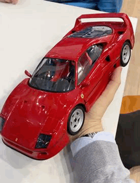 Ferrari F40 rot - Modellauto im Maßstab 1:12 | NOREV