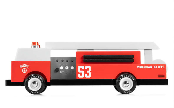 Candylab Toys Feuerwehr Truck "Engine 53" ist ein Holzspielzeug Leiterwagen im Stil eines US-Feuerwehrautos