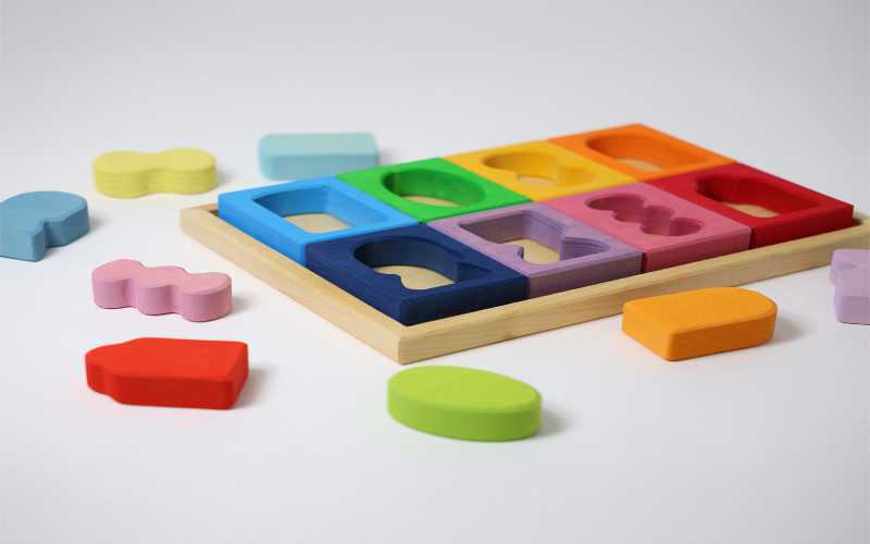 Grimms Sortierspielzeug Bauspiel Fenster Formen Baukasten Holzspielzeug 