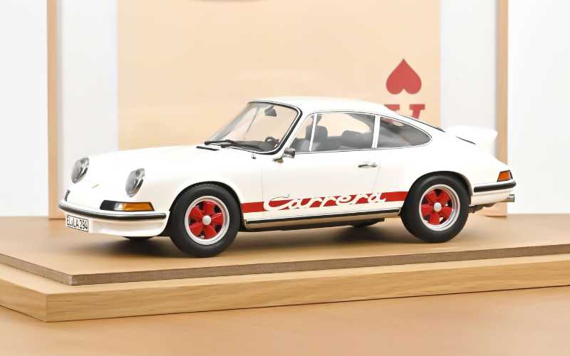 Norev Porsche 911 2.7 RS 1973 Grand Prix in weiss mit rotem Carrera livery | Modellauto im Maßstab 1:12