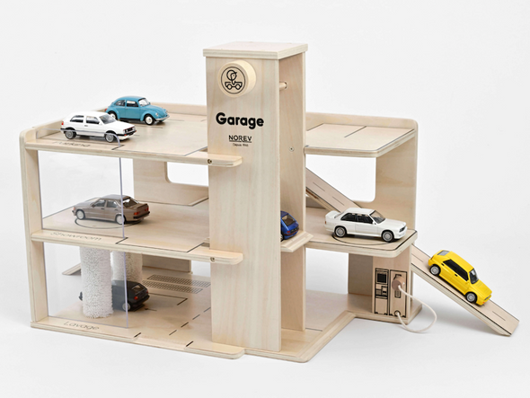 Garage en bois avec ascenseur | Norev