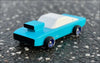 Der Candylab Toys Seagull blau kommt mit einem Sticker Set zum Individualisieren des Spielzeug Rennautos aus Holz
