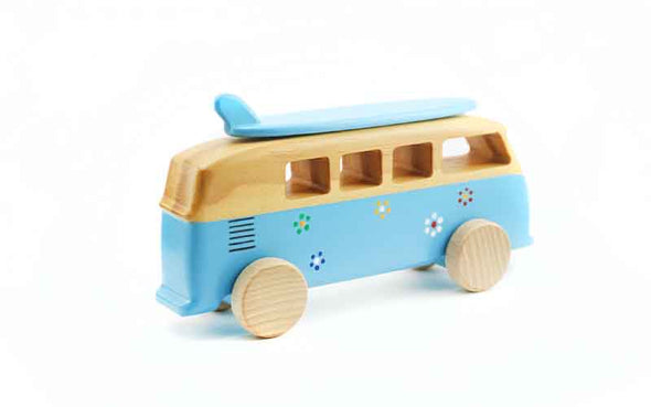 Geburtsgeschenk Holzauto | handgemachter Campingbus als Holz-Spielzeugauto