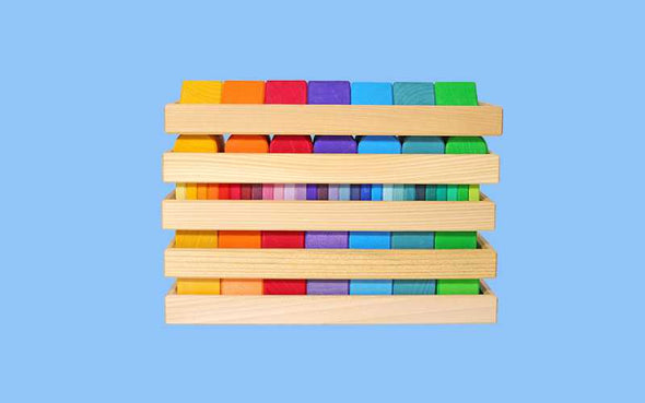 Grimms Formen und Farben | Holzbausteine mit Holzkisten für Montessori Regal zu Hause und im Kindergarten