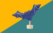 Grimms Geburtstagsstecker Fledermaus für Grimms Geburtstagsring und Spirale im Herbst und zu Halloween. 