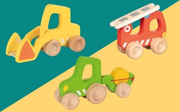 Holzauto Set von Goki: Bagger, Traktor und Feuerwehrwagen - hier kommen 3 schöne Holzfahrzeuge für Kleinkinder ab 2 Jahren.