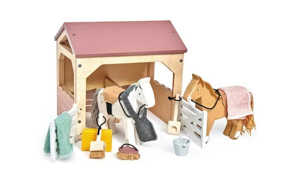 Pferdestall Holz-Spielzeug Set von Tenderleaf Toys | Reiterhof mit Pferden und viel Zubehör