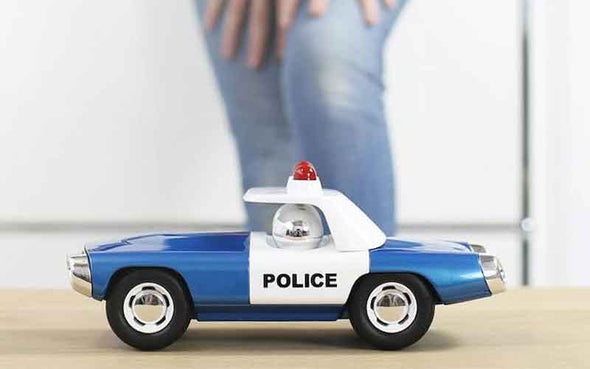 Playforever Heat blaues Polizeiauto | Design Spielzeug für Kinder und als Deko