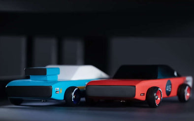 Spielzeugauto von Candylab Toys Seagull Set mit rotem und blauem Holzauto