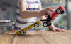 Schöner Abschleppwagen auf Holz für Kinder von Candylab Toys